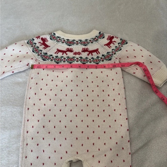 Hanna Andersson White and Red Reindeer Knit Footie 6-12M - Picture 5 of 8
